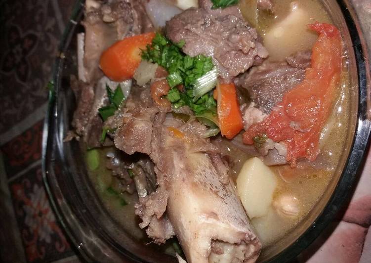 Resep memasak Sop sumsum sapi yang bikin ketagihan 