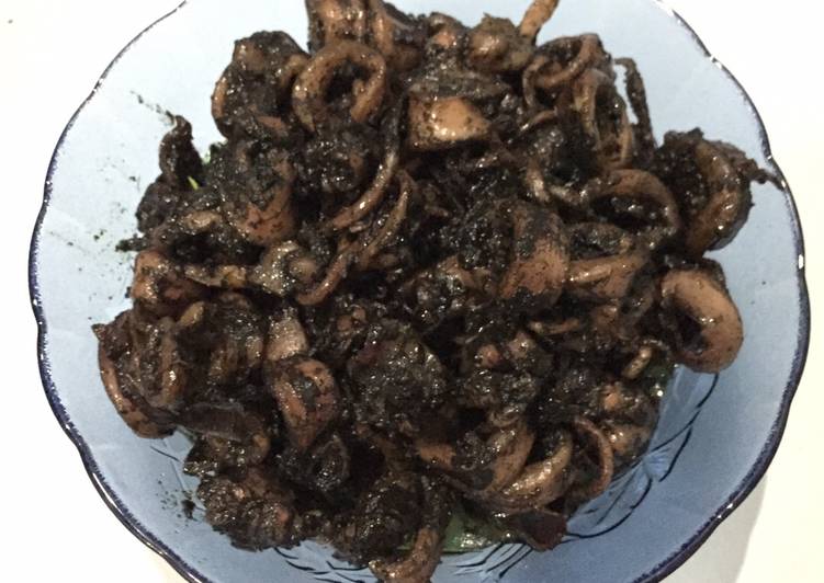 Resep: Sotong masak hitam yang bikin ketagihan