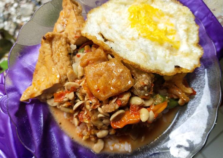 Cara Mudah memasak Nasi Tumpang Solo & telor Ceplok sedap