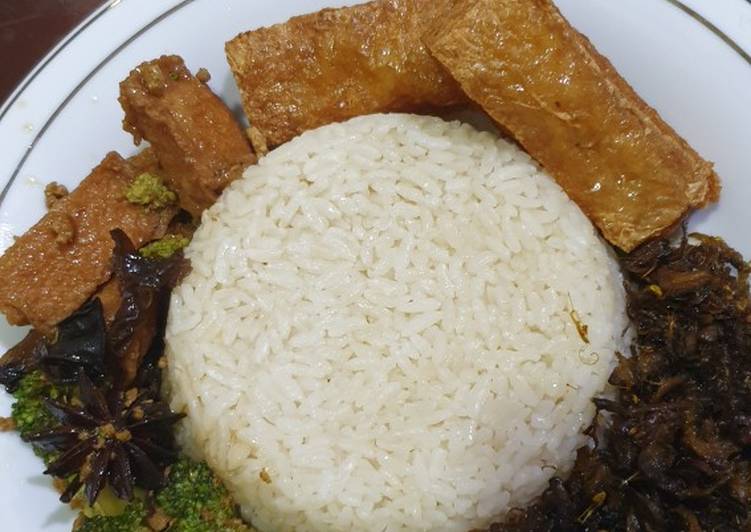 Resep membuat Nasi Hainan Vegan yang menggugah selera