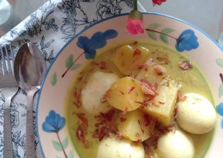 Cara Mudah membuat Opor telor kentang sedap