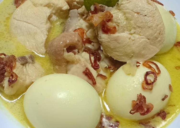 Cara memasak Opor Ayam dan Telur yang bikin ketagihan