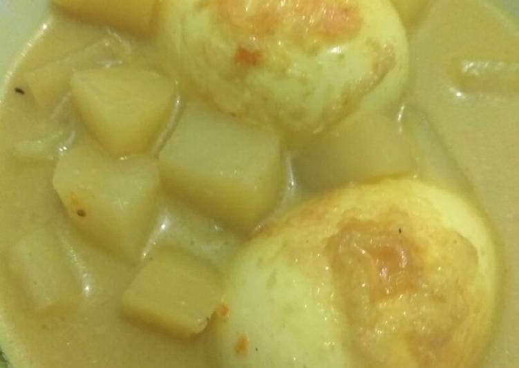 Resep memasak Opor telur + kentang 