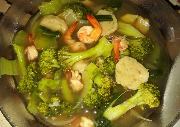 Cara Mudah mengolah Sup brokoli udang yang menggugah selera