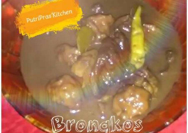 Resep memasak Brongkos Daging ala Warung Ijo Bu Padmo, Sleman - Jogja istimewa