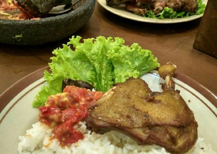 Resep: Bebek goreng Surabaya 