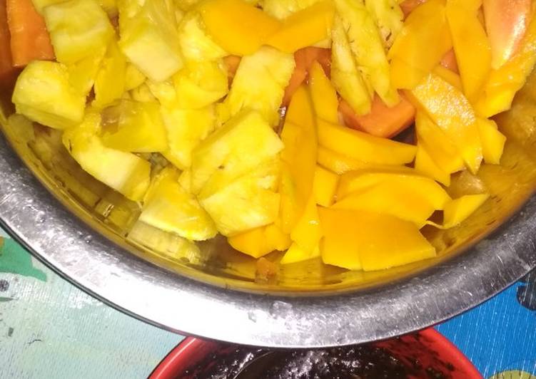 Cara Mudah membuat Bumbu rujak buah diulek 