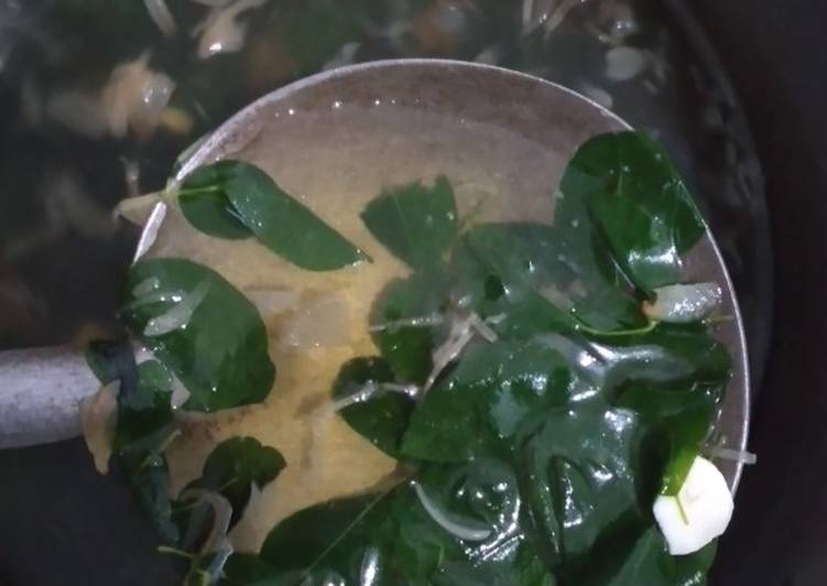 Resep memasak Sayur bening daun kelor enak
