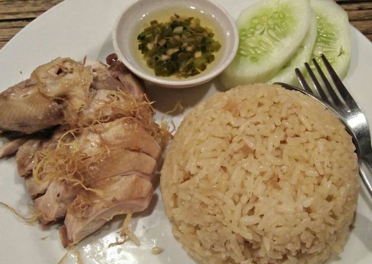 Resep mengolah Hainan chicken rice istimewa