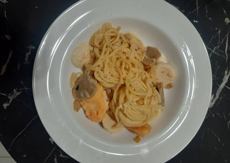 Resep: Spaghetti carbonara bakso istimewa