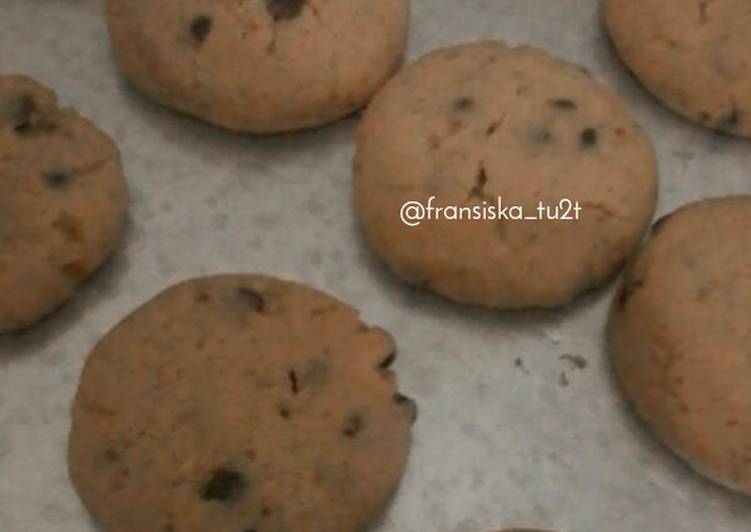 Cara membuat Chewy & soft chocochip cookies enak