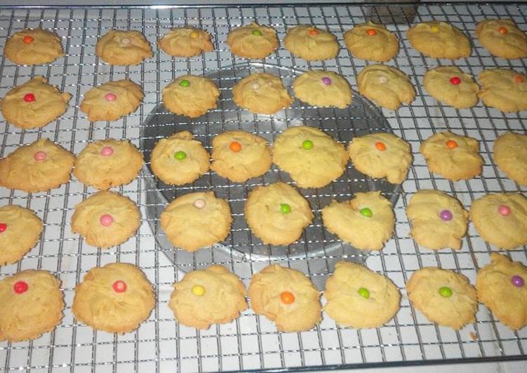 Cara Mudah mengolah Semprit Mawar Cookies Renyahhh n Lembuttt istimewa