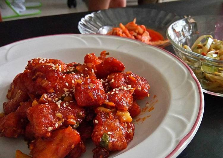 Resep: Korean Spicy Fried Chicken chunks (yangnyeom tongdak) 
