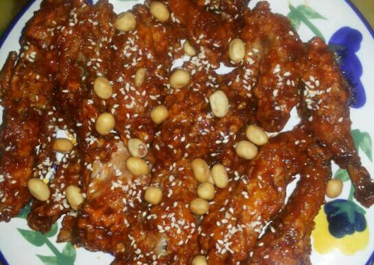 Resep membuat Ayam Goreng Pedas Crispy ala Korea (Yangnyeom Chicken) enak