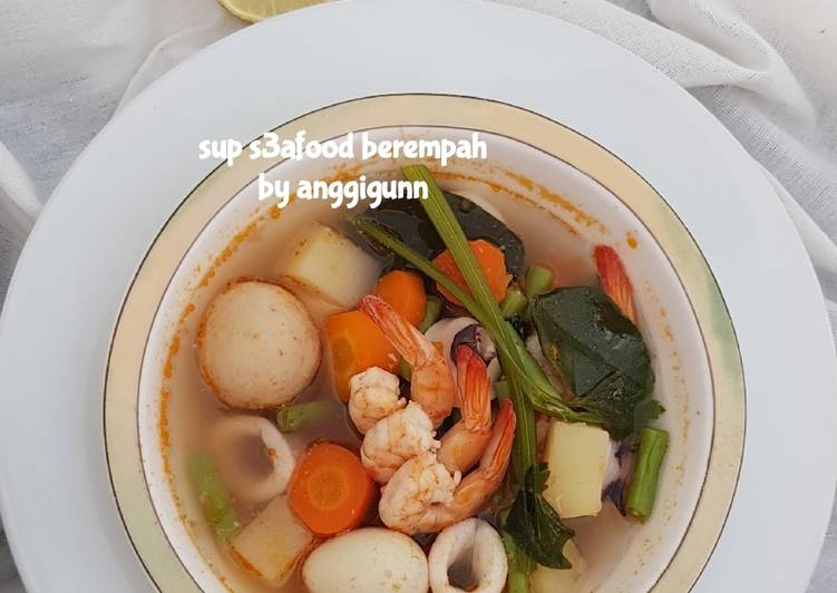 Cara Mudah membuat Sup seafood berempah 