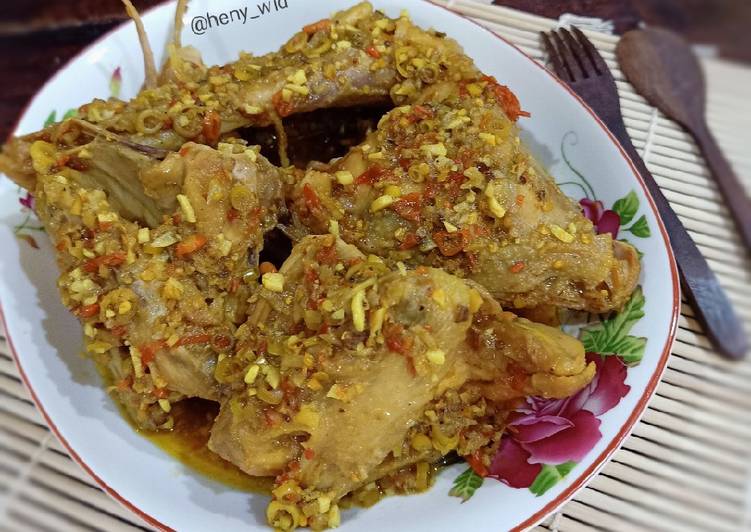 Resep: Ayam Betutu Khas Bali