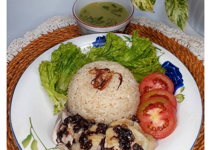 Nasi Hainan dan ayam rebus siram
