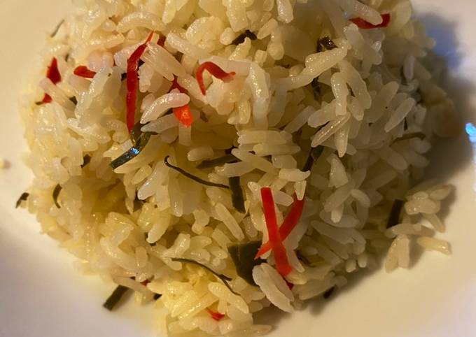 Nasi daun jeruk (dengan rice cooker)