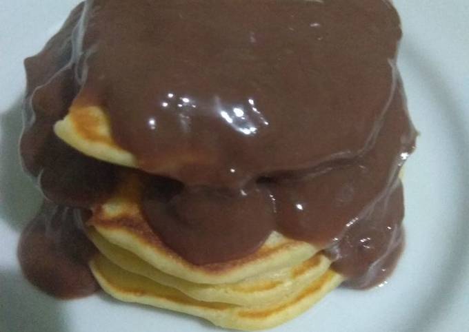Fluffy Pancake dengan Vla Coklat