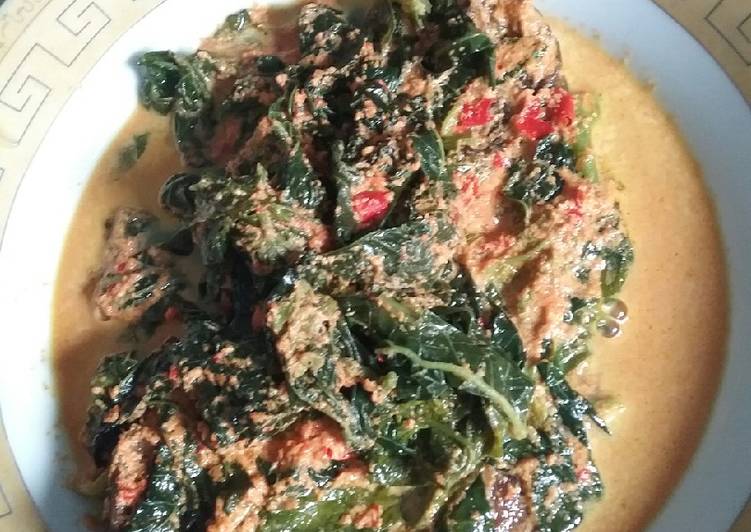 Cara memasak #BikinRamadhanBerkesan Gulai ikan sale daun ubi dan daun pepaya yang menggoyang lidah 