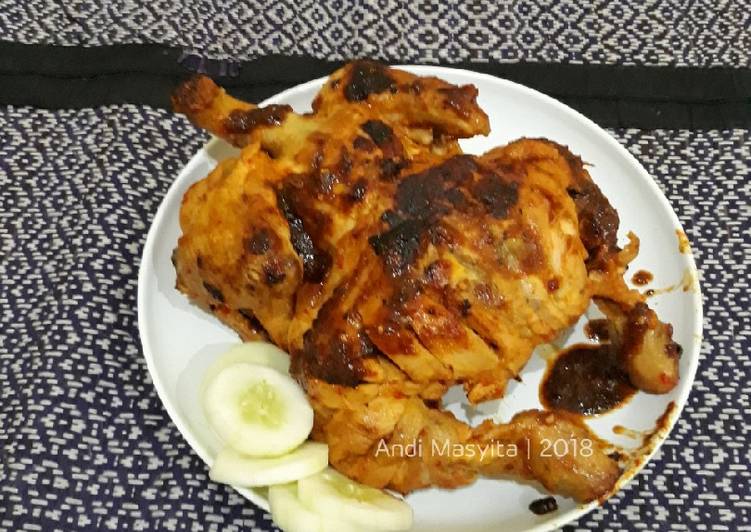 Cara Mudah membuat Ayam Bakakak Bakar Madu 