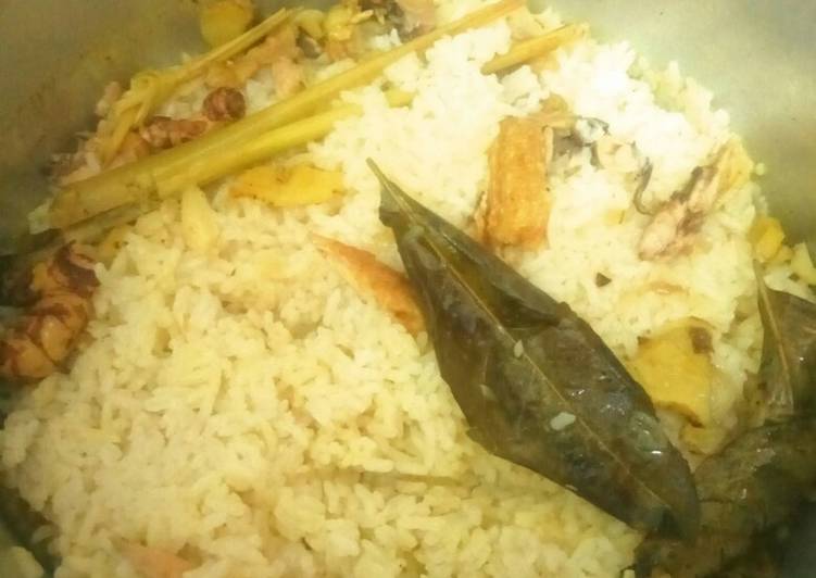 Cara membuat Nasi uduk betawi magic com enak