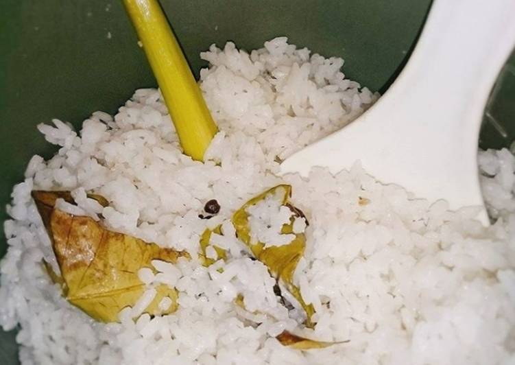 Cara Mudah mengolah Nasi Uduk Rice Cooker yang bikin ketagihan