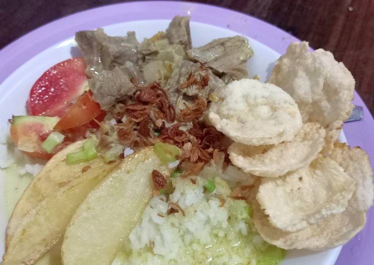 Resep memasak Soto Betawi yang bikin ketagihan