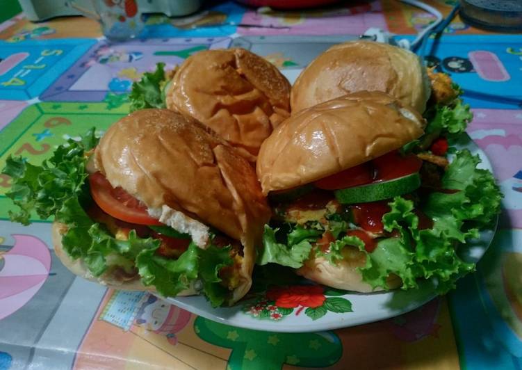 Resep: Burger Telur Rumahan yang menggugah selera