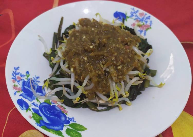 Cara memasak Rujak kangkung (khas Ciledug-Cirebon) yang bikin ketagihan