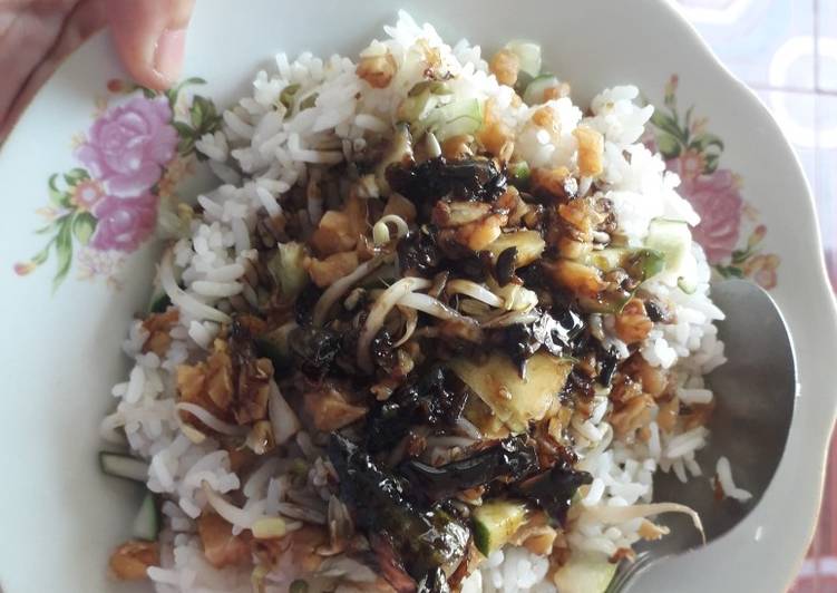 Cara Mudah memasak Nasi lengko khas cirebon yang menggugah selera