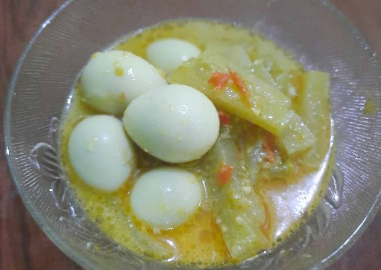 Sasaji (Sayur Santan Jipan) Telur Puyuh
