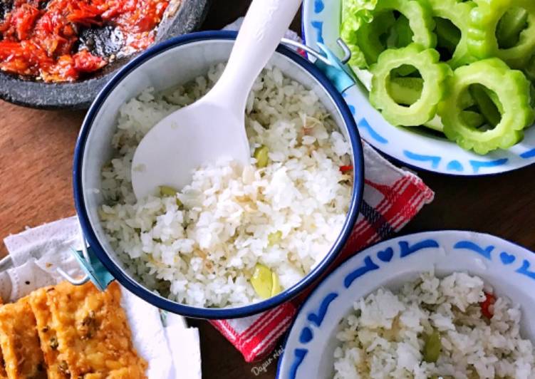 Cara memasak Nasi liwet rice cooker istimewa