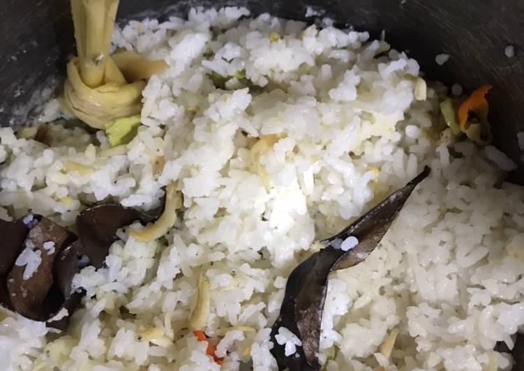 Cara Mudah memasak Nasi Liwet Magic Com yang menggugah selera