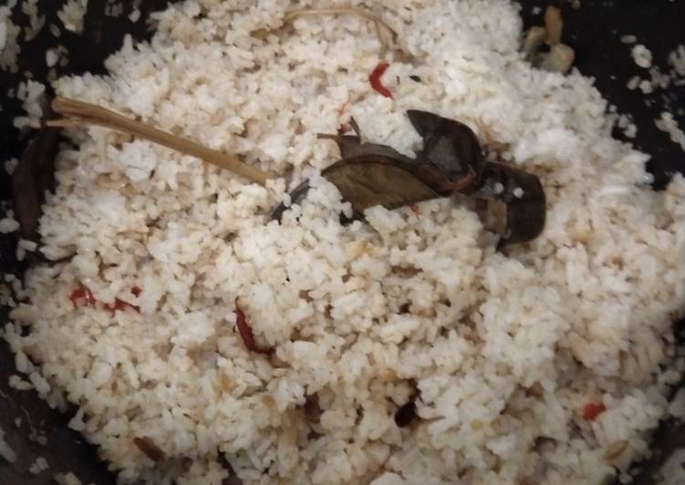 Resep mengolah 9. Nasi Liwet Rice cooker yang menggugah selera