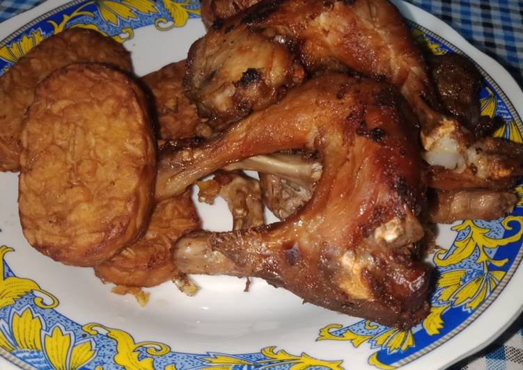 Resep: Ayam dan tempe bacem yang menggugah selera