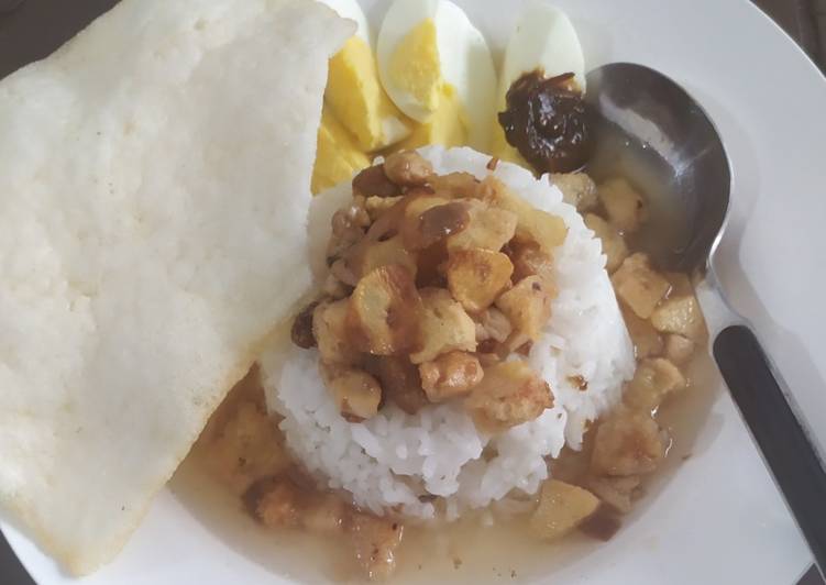 Resep mengolah Nasi Bakmoy Ayam resep keluarga ala resto