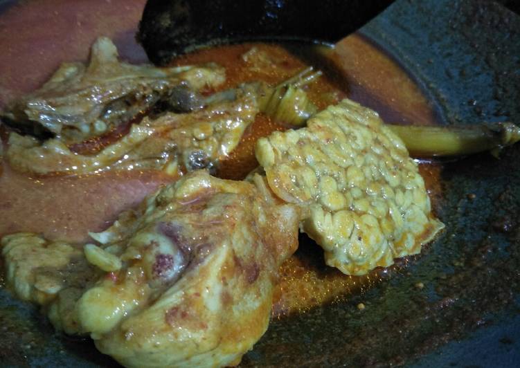 Resep: Gulai ayam serba mudah dan efisien (ayam dan tempe) 