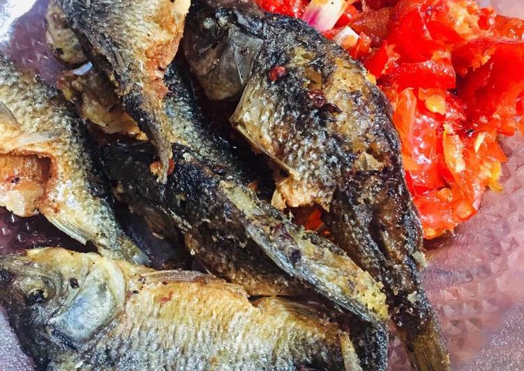 Cara memasak Balado baby ikan mas yang bikin ketagihan
